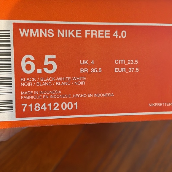 Black womens Nike FAree 4.0. Excellent condition. Worn once. - Picture 2 of 6